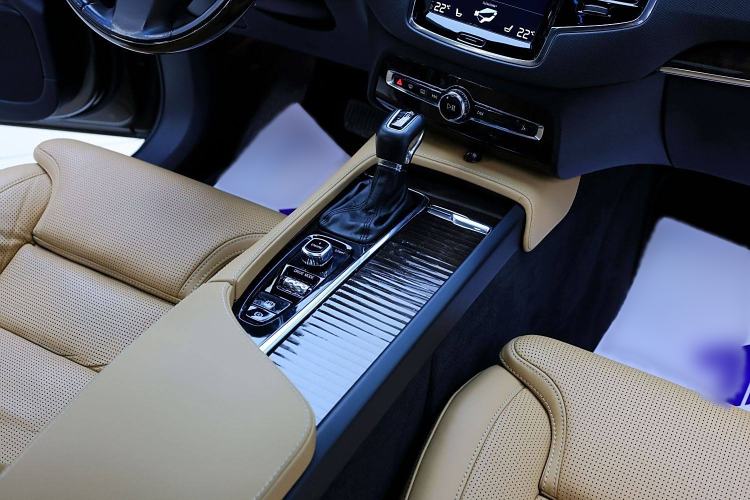 Used Volvo XC90 2017 T6 Zhiya Edition 5-seater Gear Lever