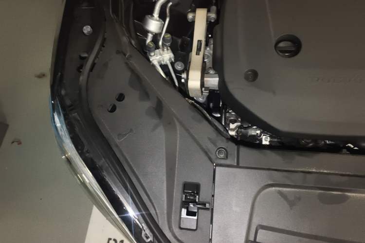 Used Volvo XC90 2023 B6 Zhiyi Luxury Edition 7-Seater Engine Bay Right