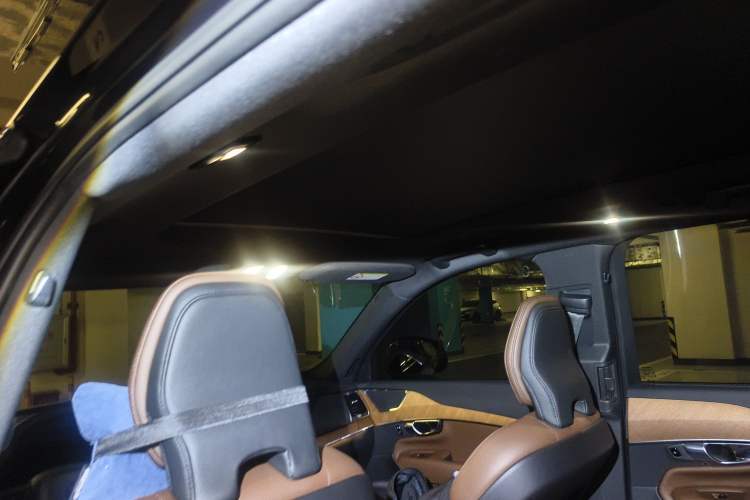 Used Volvo XC90 2023 B6 Zhiyi Luxury Edition 7-Seater Headliner