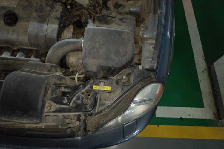 Used Volvo XC90 2009 3.2 AWD Engine Bay Left