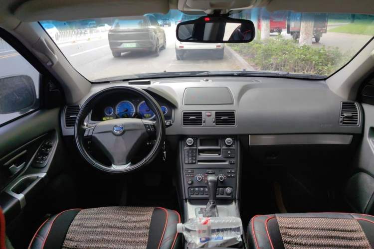 Used Volvo XC90 2010 2.5T AWD Sport Edition Center Console