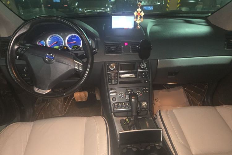 Used Volvo XC90 2010 3.2 AWD Sport Edition Center Console