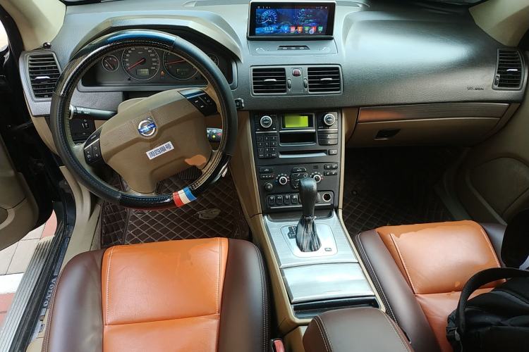 Used Volvo XC90 2010 2.5T AWD Center Console