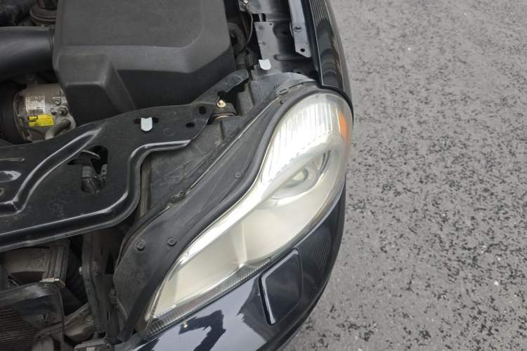 Used Volvo XC90 2010 3.2 AWD Engine Bay Left