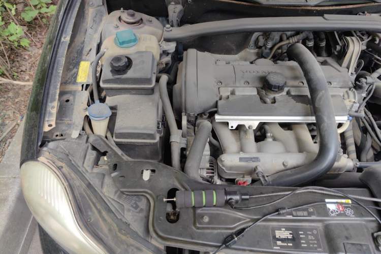 Used Volvo XC90 2010 2.5T AWD Sport Edition Engine Bay Right
