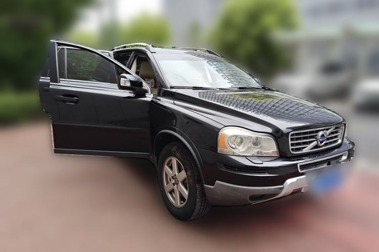 Used Volvo XC90 2010 2.5T AWD Front Right 45 Deg