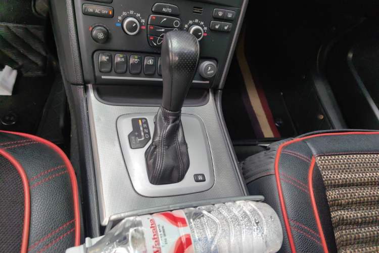 Used Volvo XC90 2010 2.5T AWD Sport Edition Gear Lever