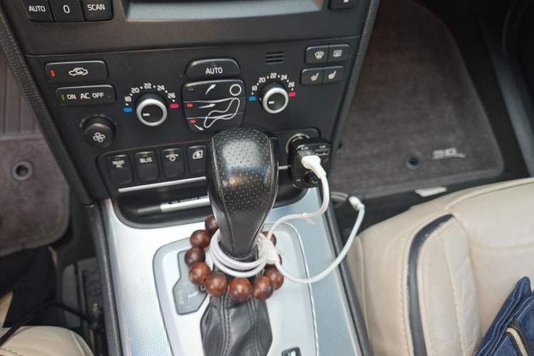 Used Volvo XC90 2010 3.2 AWD Gear Lever