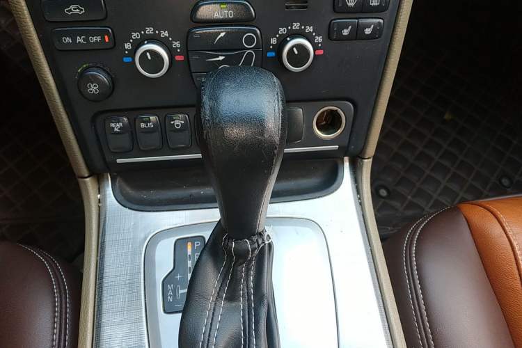 Used Volvo XC90 2010 2.5T AWD Gear Lever