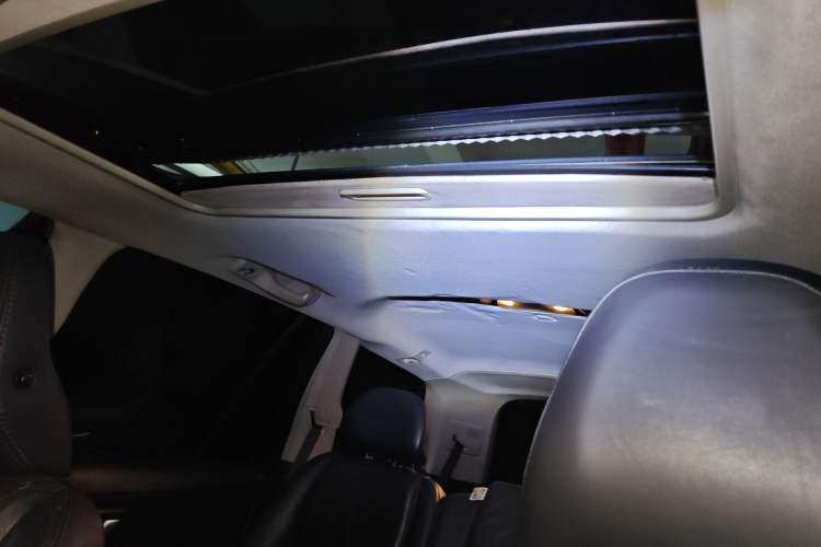 Used Volvo XC90 2010 2.5T AWD Headliner
