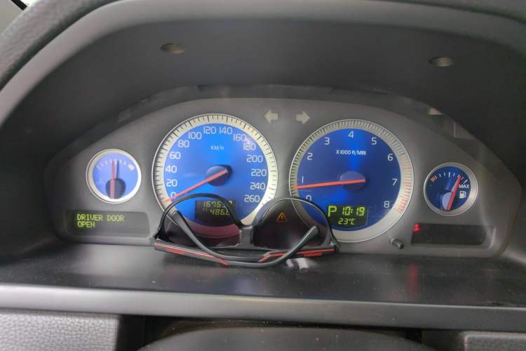 Used Volvo XC90 2010 2.5T AWD Sport Edition Instrument Cluster