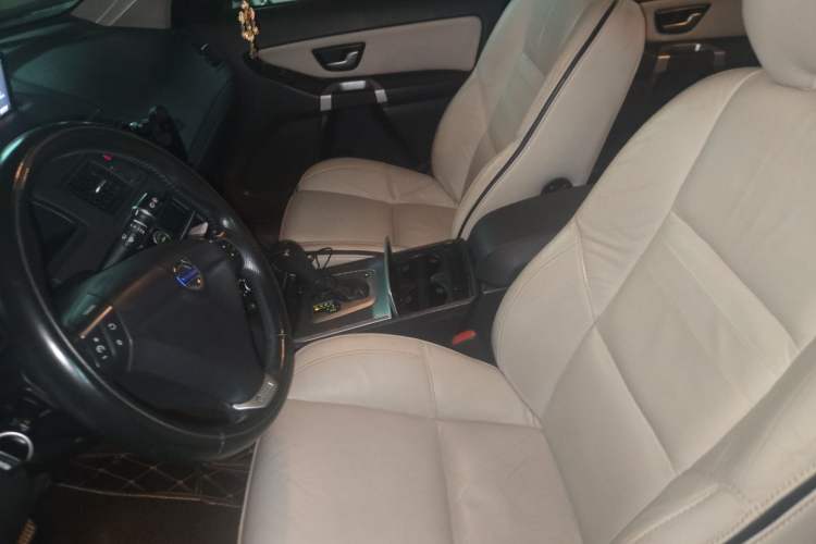 Used Volvo XC90 2010 3.2 AWD Sport Edition Left Front Seat