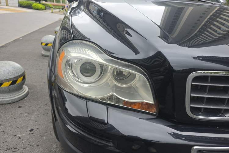 Used Volvo XC90 2010 3.2 AWD Right Front Headlight