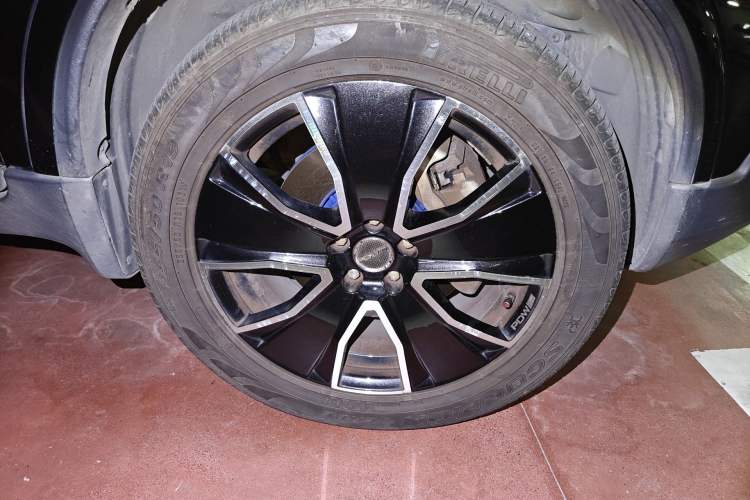 Used Volvo XC90 2010 2.5T AWD Right Front Wheel Hub
