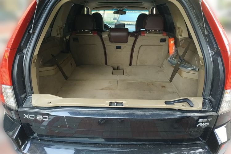 Used Volvo XC90 2010 2.5T AWD Trunk