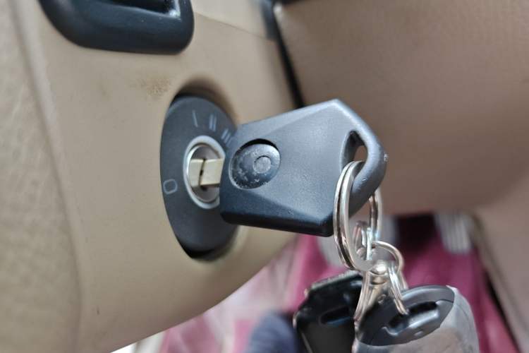 Used Volvo XC90 2010 2.5T AWD Vehicle Key