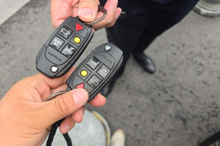 Used Volvo XC90 2010 3.2 AWD Vehicle Key