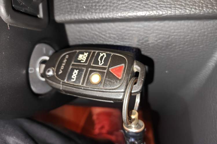 Used Volvo XC90 2010 2.5T AWD Vehicle Key