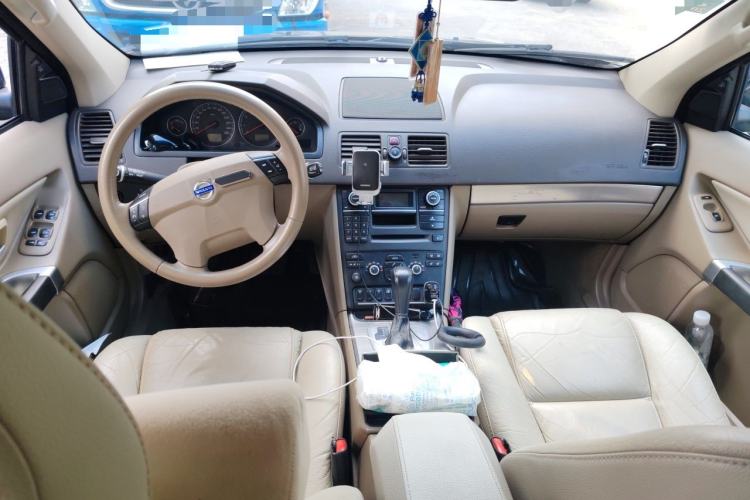 Used Volvo XC90 2010 2.5T AWD Center Console