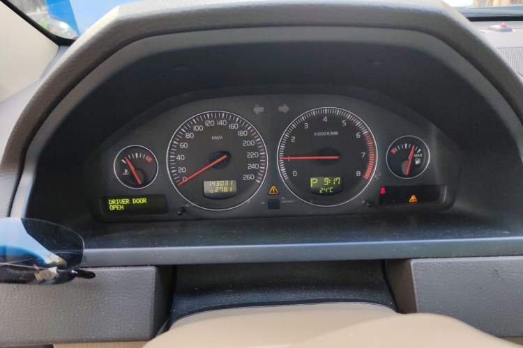 Used Volvo XC90 2010 2.5T AWD Instrument Cluster
