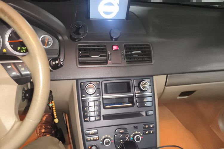 Used Volvo XC90 2011 2.5T Nordic Luxury Edition Audio And AC Panel