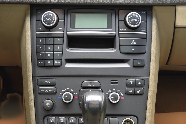 Used Volvo XC90 2011 2.5T Nordic Luxury Edition Audio And AC Panel