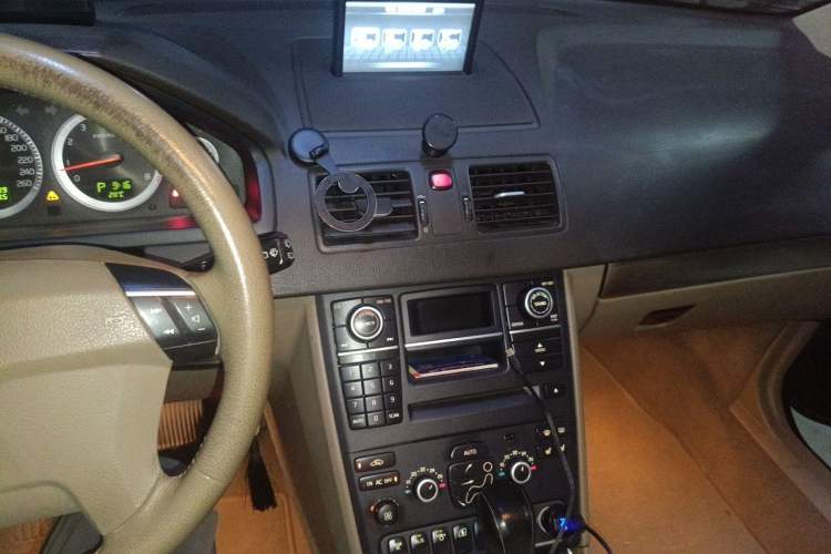 Used Volvo XC90 2011 2.5T Nordic Luxury Edition Audio And AC Panel