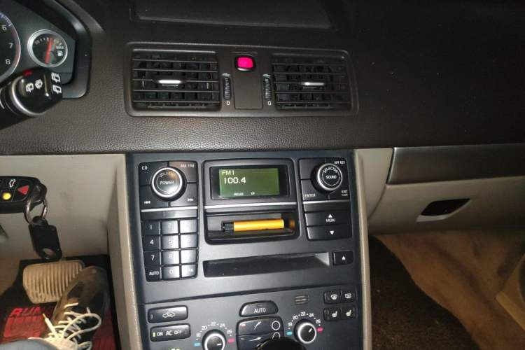 Used Volvo XC90 2011 2.5T Nordic Luxury Edition Audio And AC Panel
