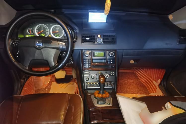 Used Volvo XC90 2011 2.5T Nordic Executive Edition Center Console