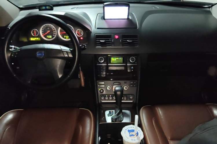 Used Volvo XC90 2011 2.5T Nordic Executive Edition Center Console