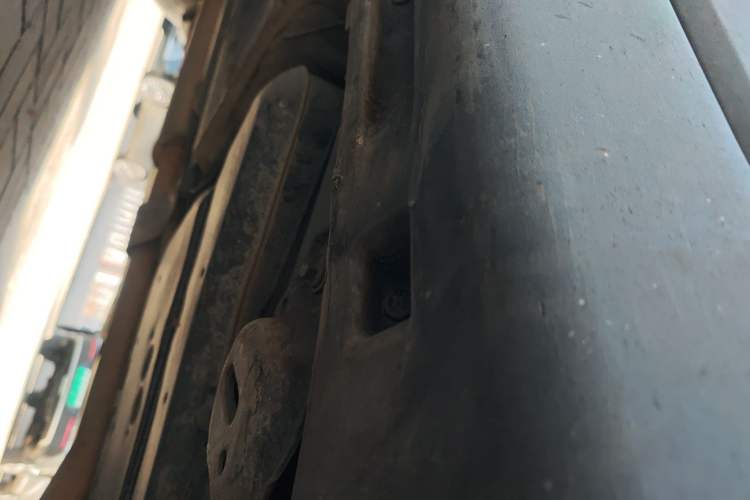 Used Volvo XC90  Chassis Rear Left