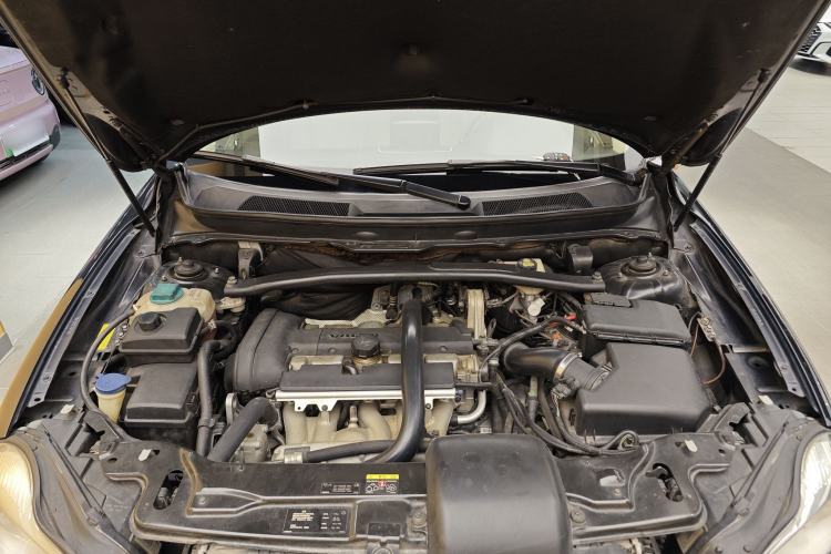 Used Volvo XC90 2011 2.5T Nordic Luxury Edition Engine Bay