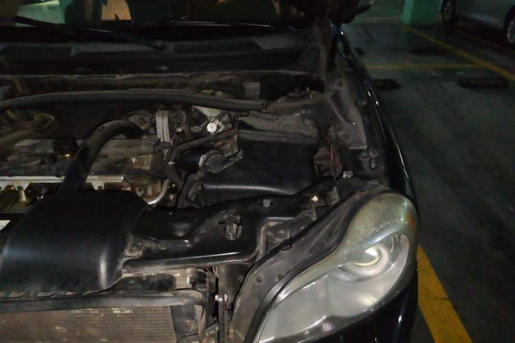 Used Volvo XC90 2011 2.5T Nordic-style Sport Edition Engine Bay Left