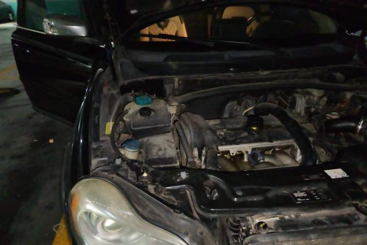 Used Volvo XC90 2011 2.5T Nordic-style Sport Edition Engine Bay Right