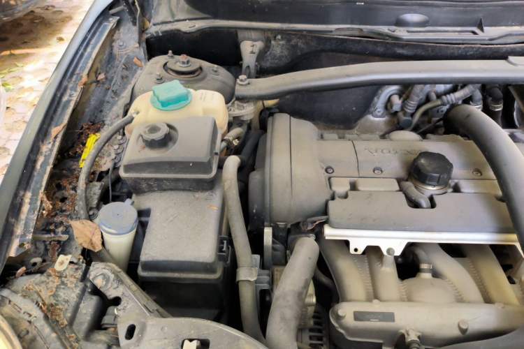 Used Volvo XC90 2011 2.5T Nordic Luxury Edition Engine Bay Right