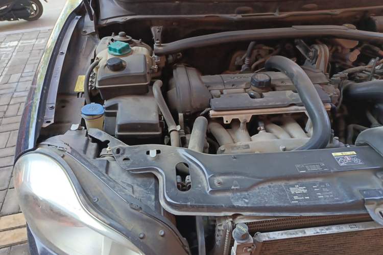 Used Volvo XC90 2011 2.5T Nordic-style Sport Edition Engine Bay Right