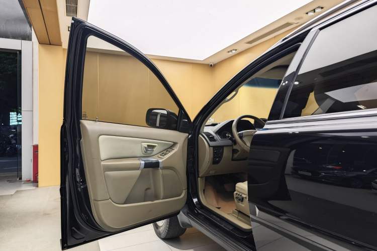 Used Volvo XC90 2011 2.5T Nordic Luxury Edition Exterior 2
