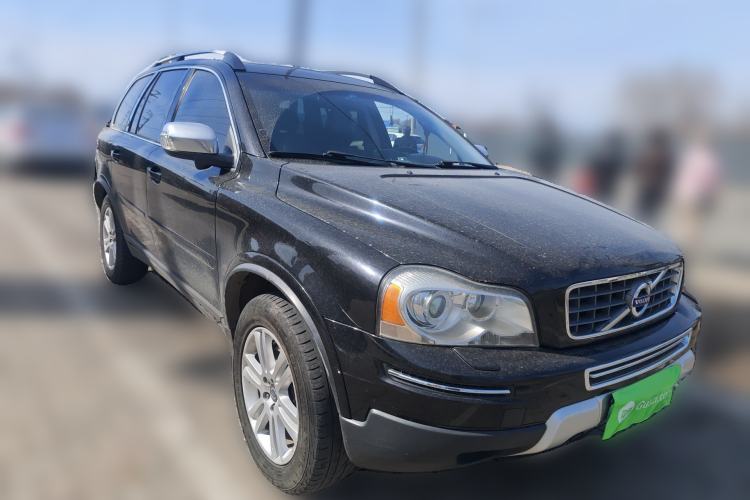 Used Volvo XC90  Front Right 45 Deg