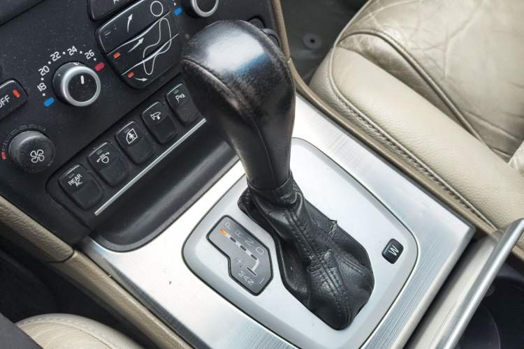Used Volvo XC90 2011 2.5T Nordic Luxury Edition Gear Lever