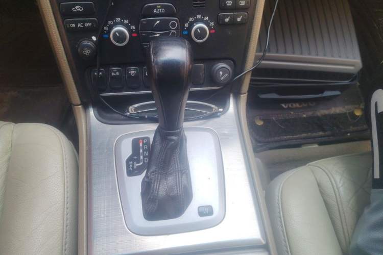 Used Volvo XC90 2011 2.5T Nordic Luxury Edition Gear Lever