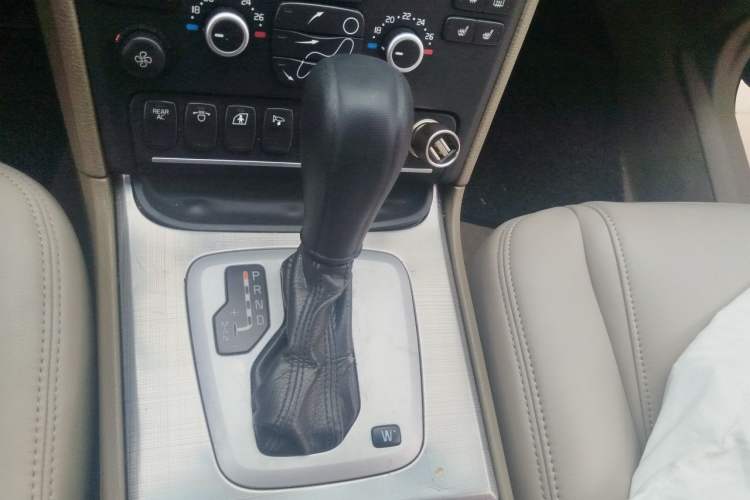 Used Volvo XC90 2011 2.5T AWD Gear Lever