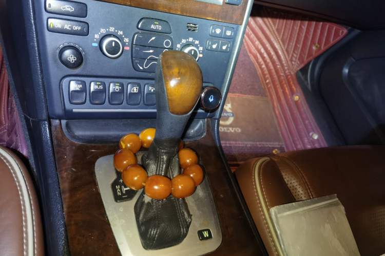 Used Volvo XC90 2011 2.5T Nordic Executive Edition Gear Lever