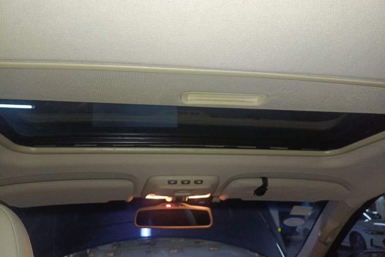 Used Volvo XC90 2011 2.5T Nordic Luxury Edition Headliner