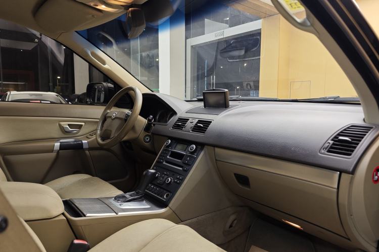 Used Volvo XC90 2011 2.5T Nordic Luxury Edition Interior 11