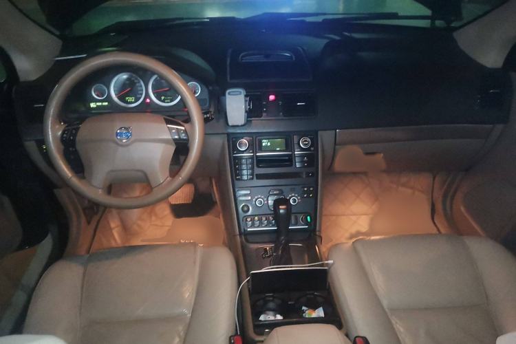 Used Volvo XC90 2011 2.5T Nordic Luxury Edition Interior 2