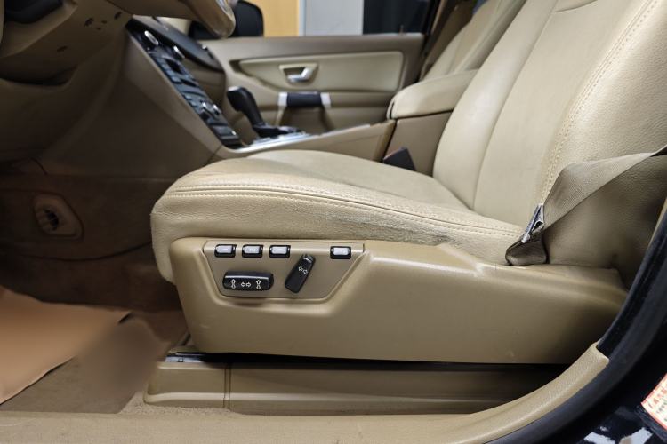 Used Volvo XC90 2011 2.5T Nordic Luxury Edition Interior 3