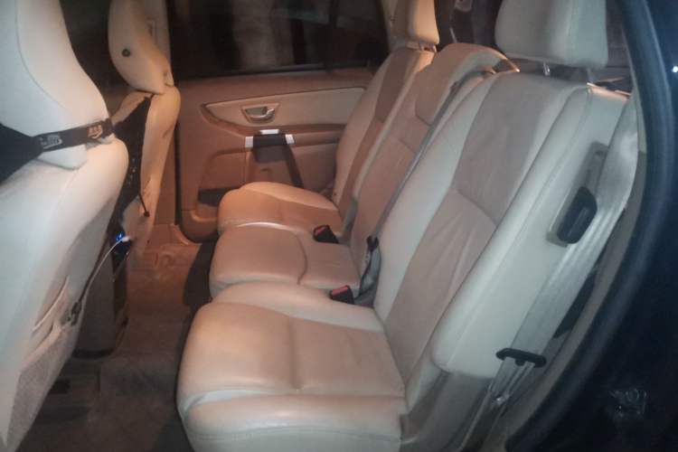 Used Volvo XC90 2011 2.5T Nordic Luxury Edition Interior 4