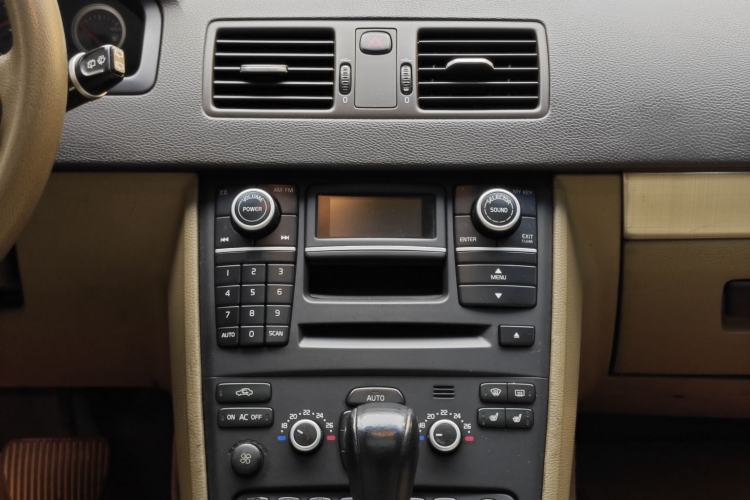 Used Volvo XC90 2011 2.5T Nordic Luxury Edition Interior 9