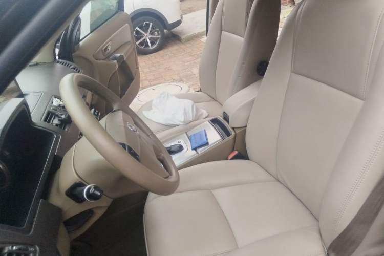 Used Volvo XC90 2011 2.5T AWD Left Front Seat