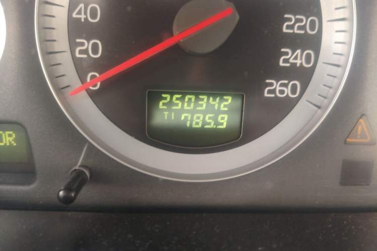 Used Volvo XC90 2011 2.5T Nordic Luxury Edition Odometer Close Up